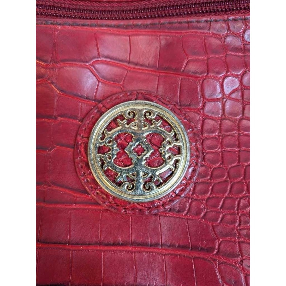 Relic Embossed Croc Texture Crossbody Shoulder Bag Red - Picture 3 of 7
